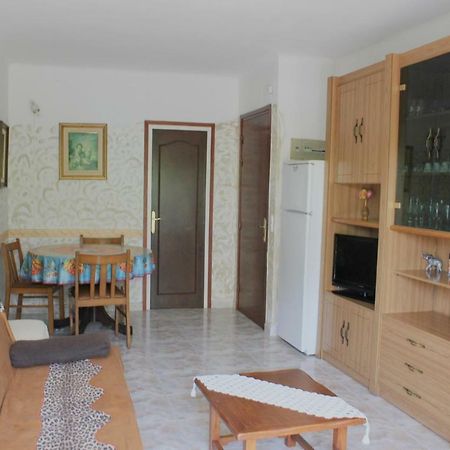Canastel L' Escala Esterno foto